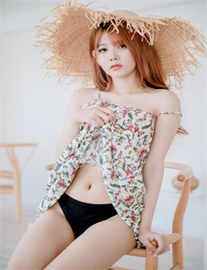强行挺进美艳老师的后臀